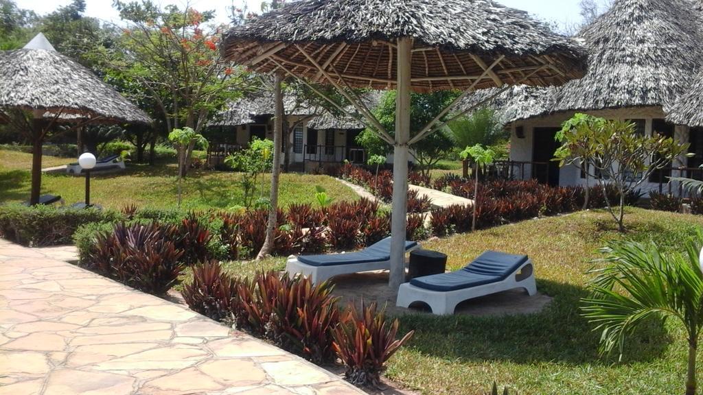 Kinondo Poa Hotel Diani Beach Szoba fotó