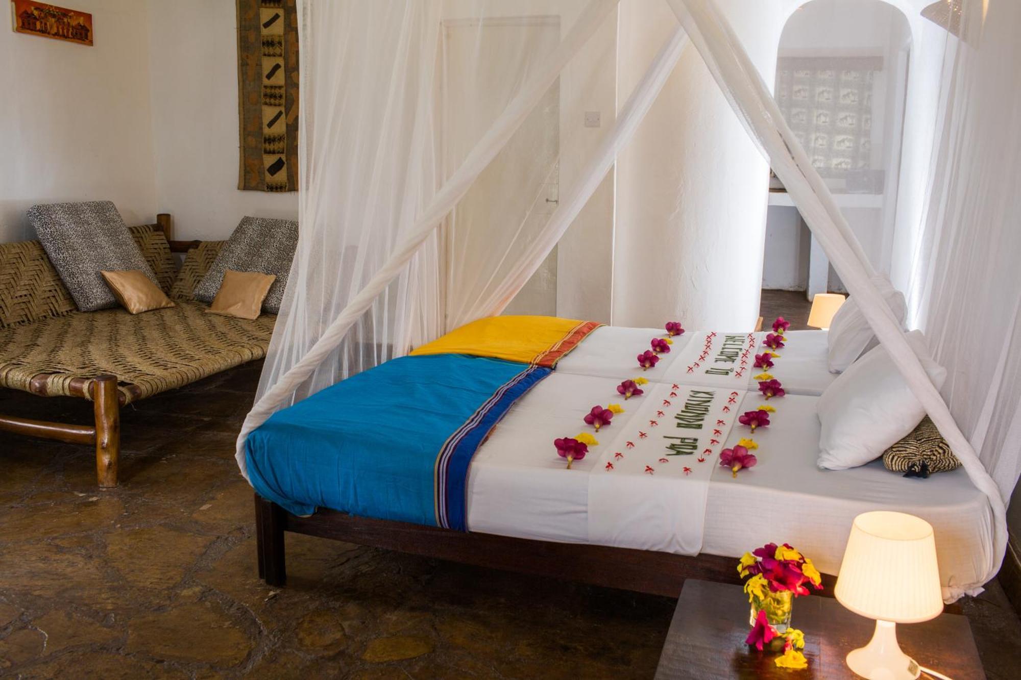 Kinondo Poa Hotel Diani Beach Kültér fotó