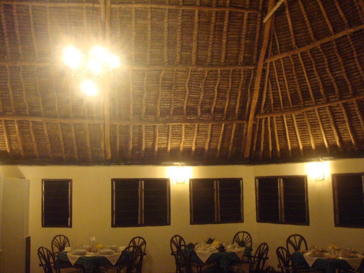 Kinondo Poa Hotel Diani Beach Kültér fotó